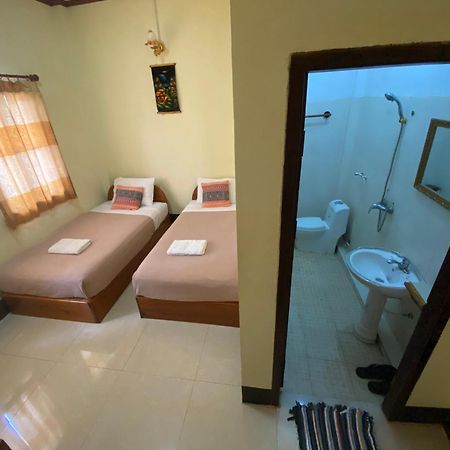 A Tee Guesthouse Luang Prabang Exterior foto