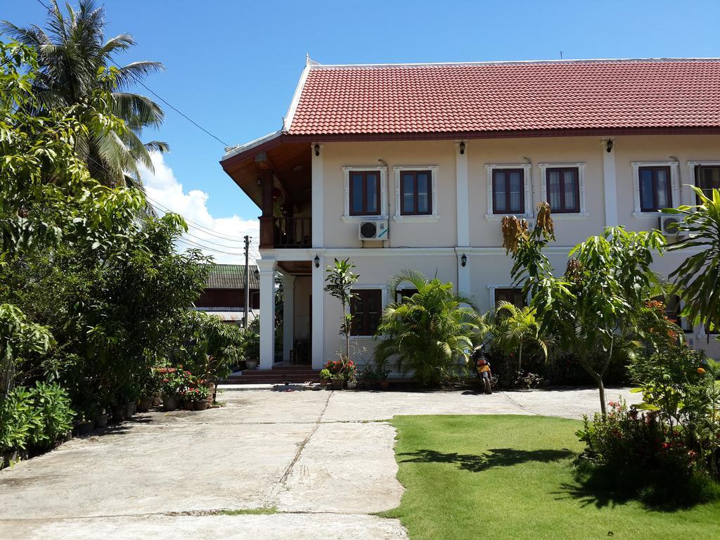 A Tee Guesthouse Luang Prabang Exterior foto