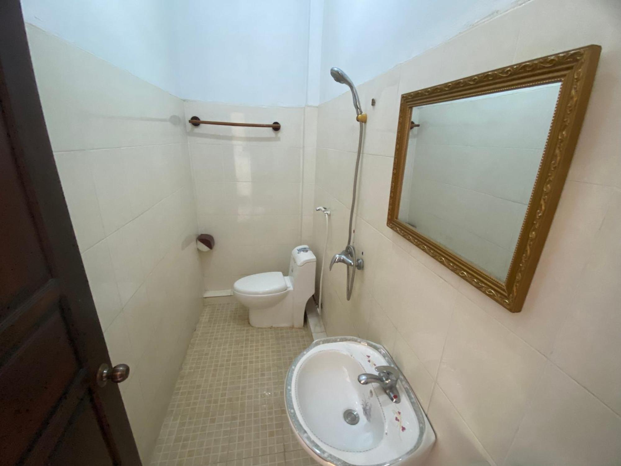 A Tee Guesthouse Luang Prabang Exterior foto