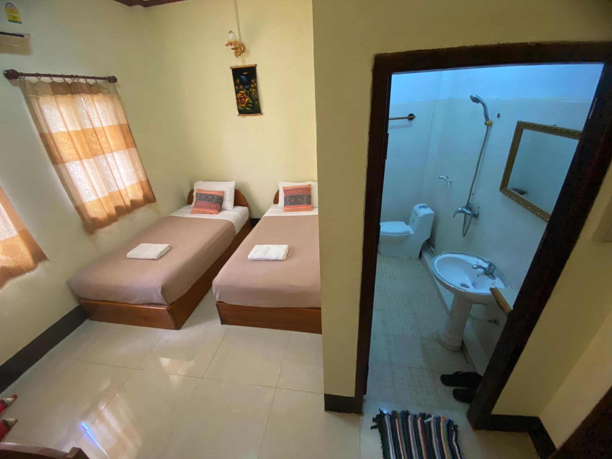 A Tee Guesthouse Luang Prabang Exterior foto